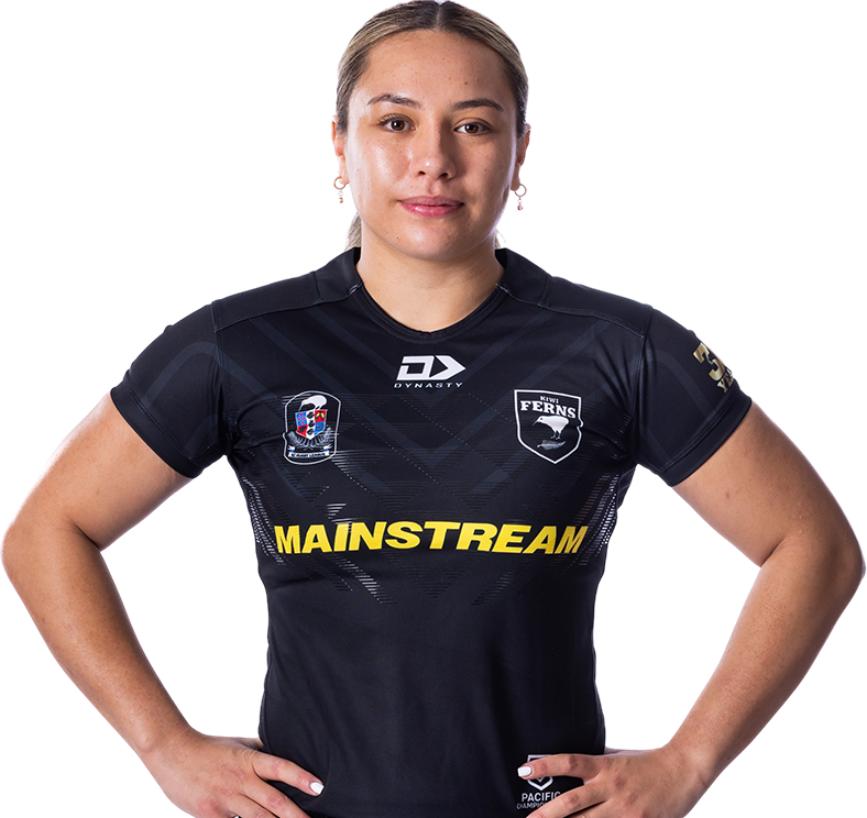 Alumni Spotlight: Shaniece Monschau Inspires Students with Kiwi Ferns Selection and Cap Presentations